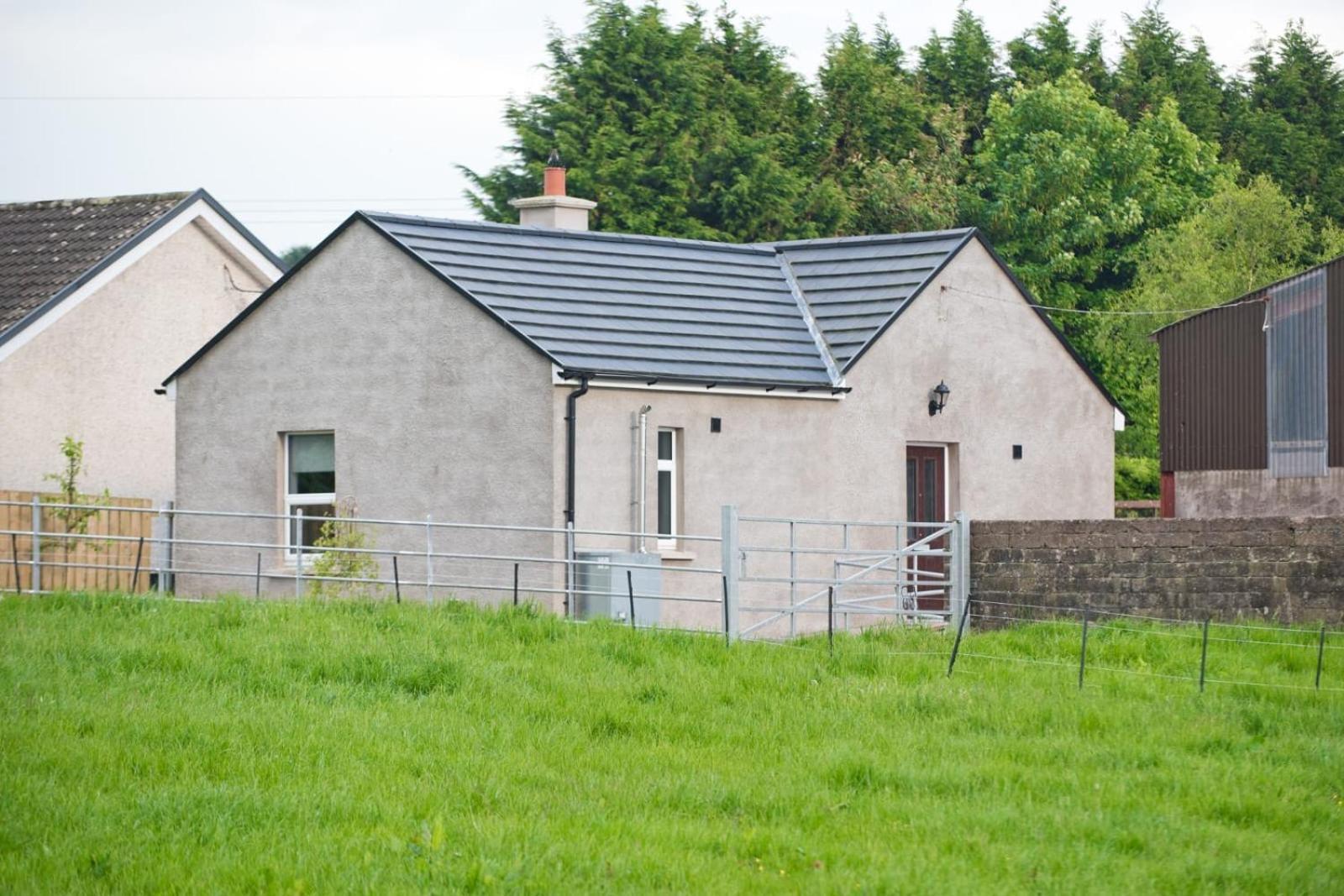 Creggan Deveskey Cottage Carrickmore Exterior photo